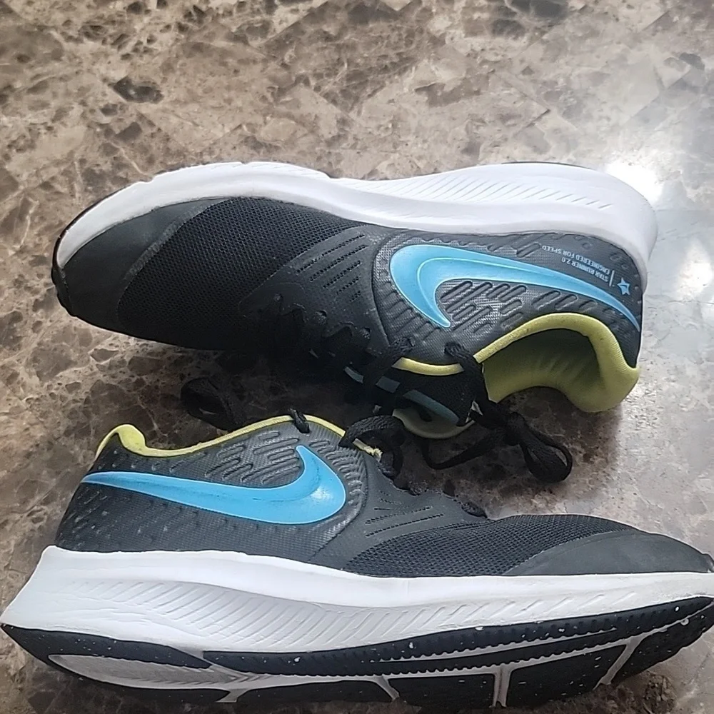 NIKE STAR RUNNER Nike Youth Shoes Sneakers size 4.5 Youth